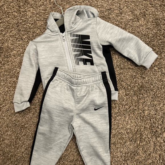 All 5 Nike outfits 9 months (one outfit brand new) $150 - Picture 2 of 5